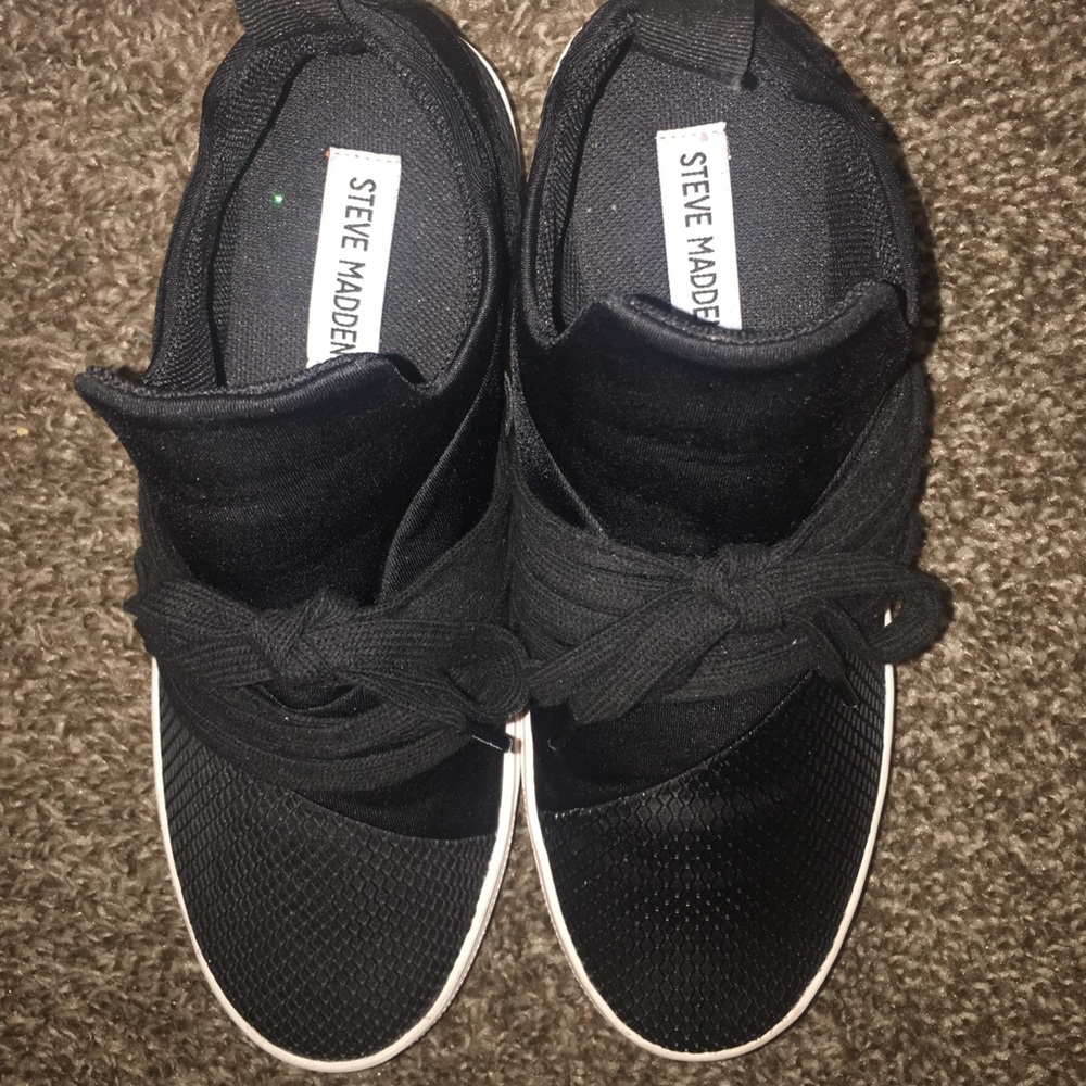 Steve Madden Sneakers